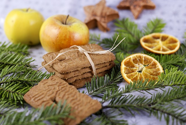 Tiroler Weihnacht mit Weihnachtskeksen