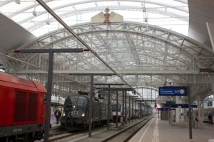 Salzburger Hauptbahnhof - Bahnsteig 2 (c) ÖBB
