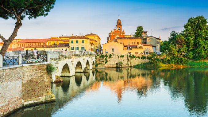 Brücke Fishman64 shutterstock_233351794-min